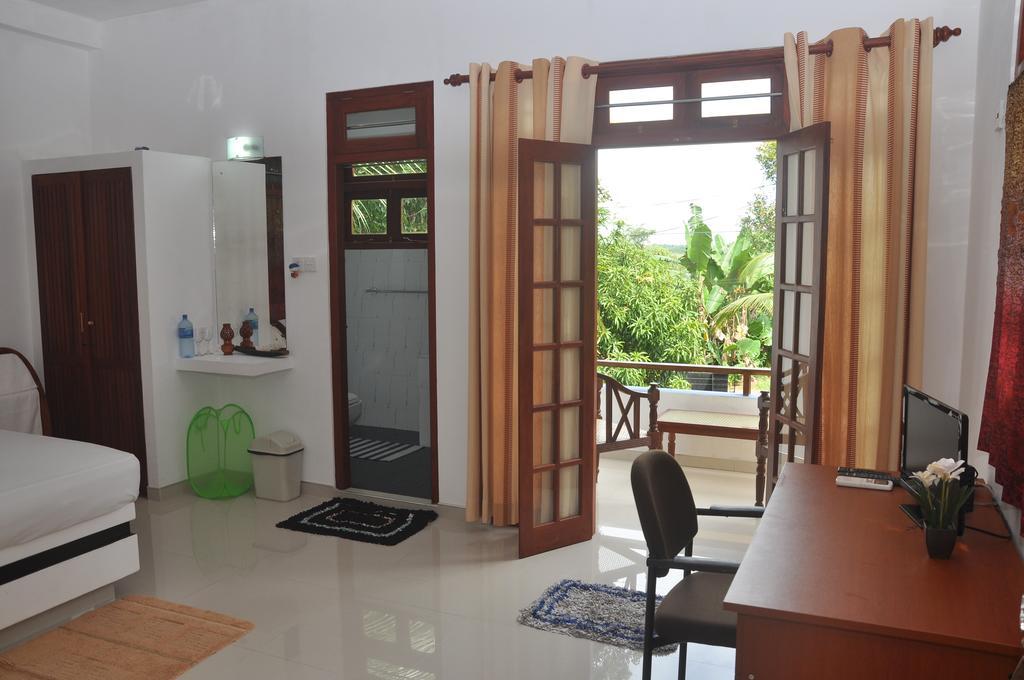 The Fence Bed & Breakfast Bentota Dış mekan fotoğraf