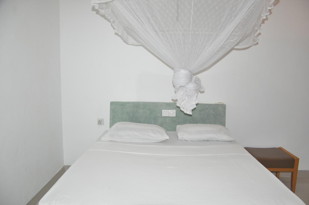 The Fence Bed & Breakfast Bentota Dış mekan fotoğraf